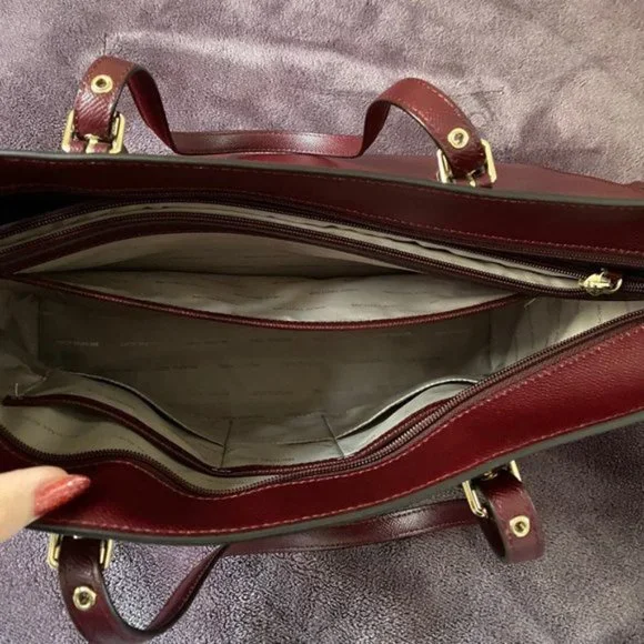 Michael Kors Voyager Medium Crossgrain Tote Bag